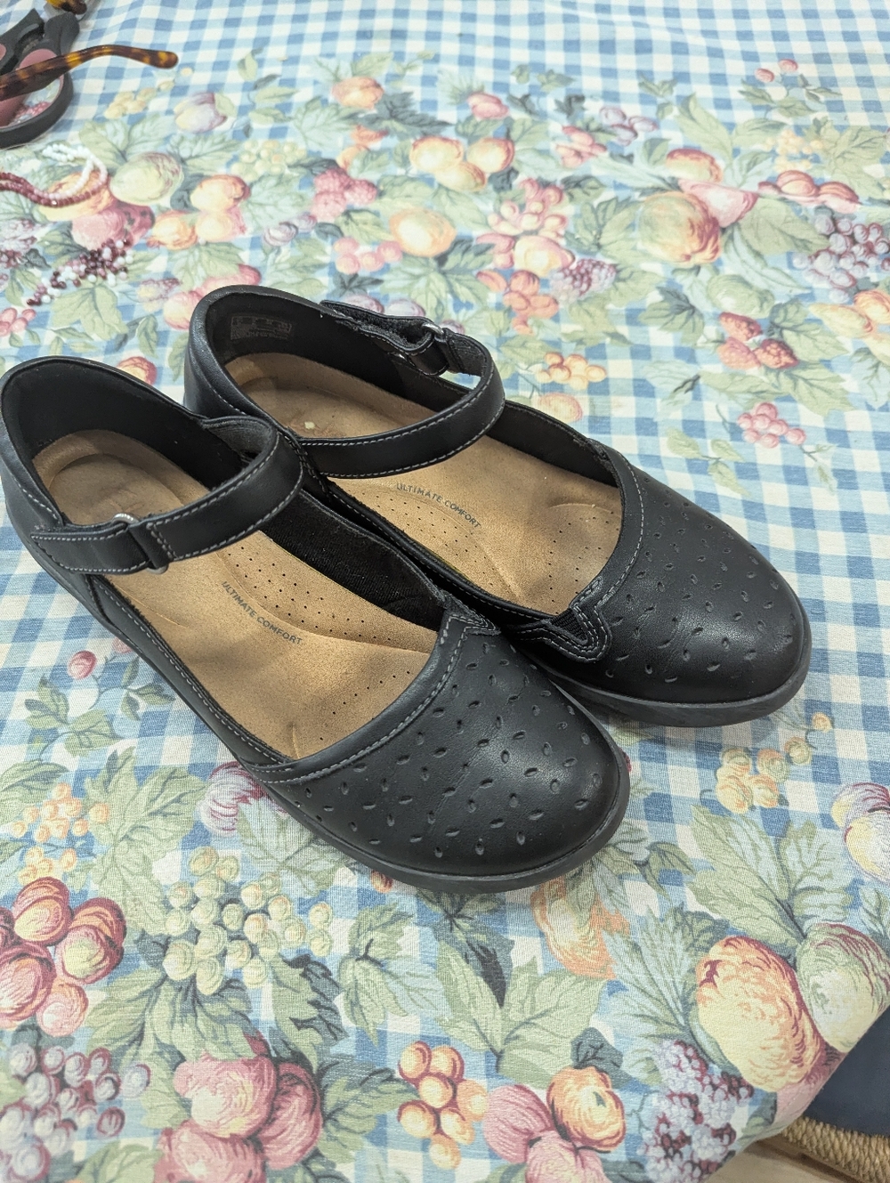 Clarks Black Mary Jane Dress / Uniform  Shoe 36 - 5.5